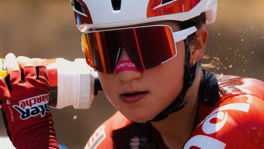 Romina Hinojosa descubre la verdadera dimensión del Tour de Francia Femenino