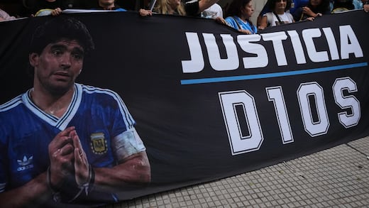 Hija de Maradona arremete contra médico imputado: “Me da bronca”