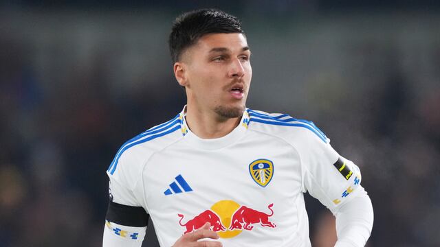 Surinam se refuerza con neerlandeses para repechaje al Mundial 2026