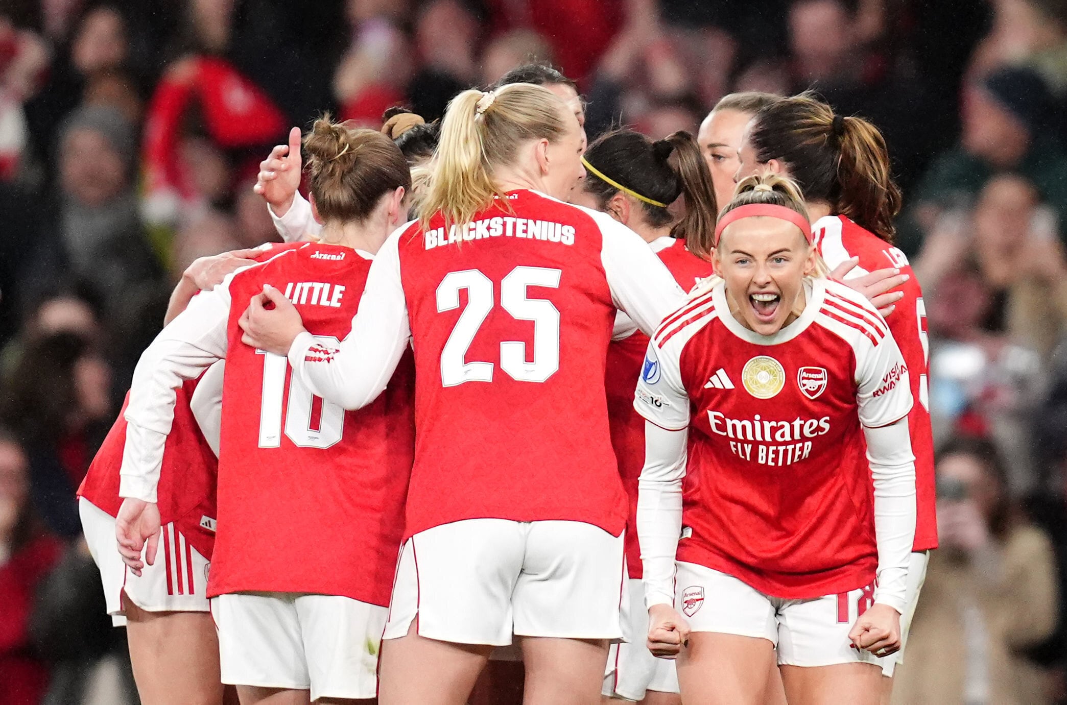Arsenal festeja en la Champions femenina