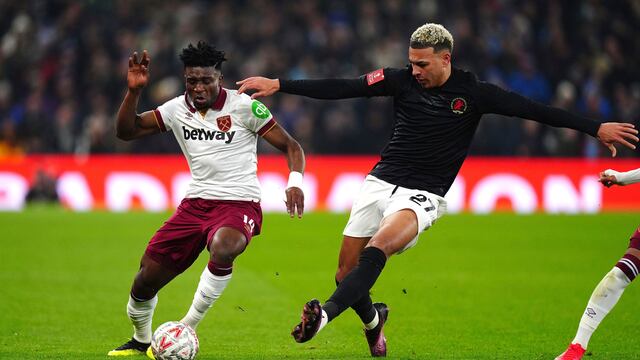 Mohammed Kudus y Morgan Rogers en el Aston Villa vs West Ham.