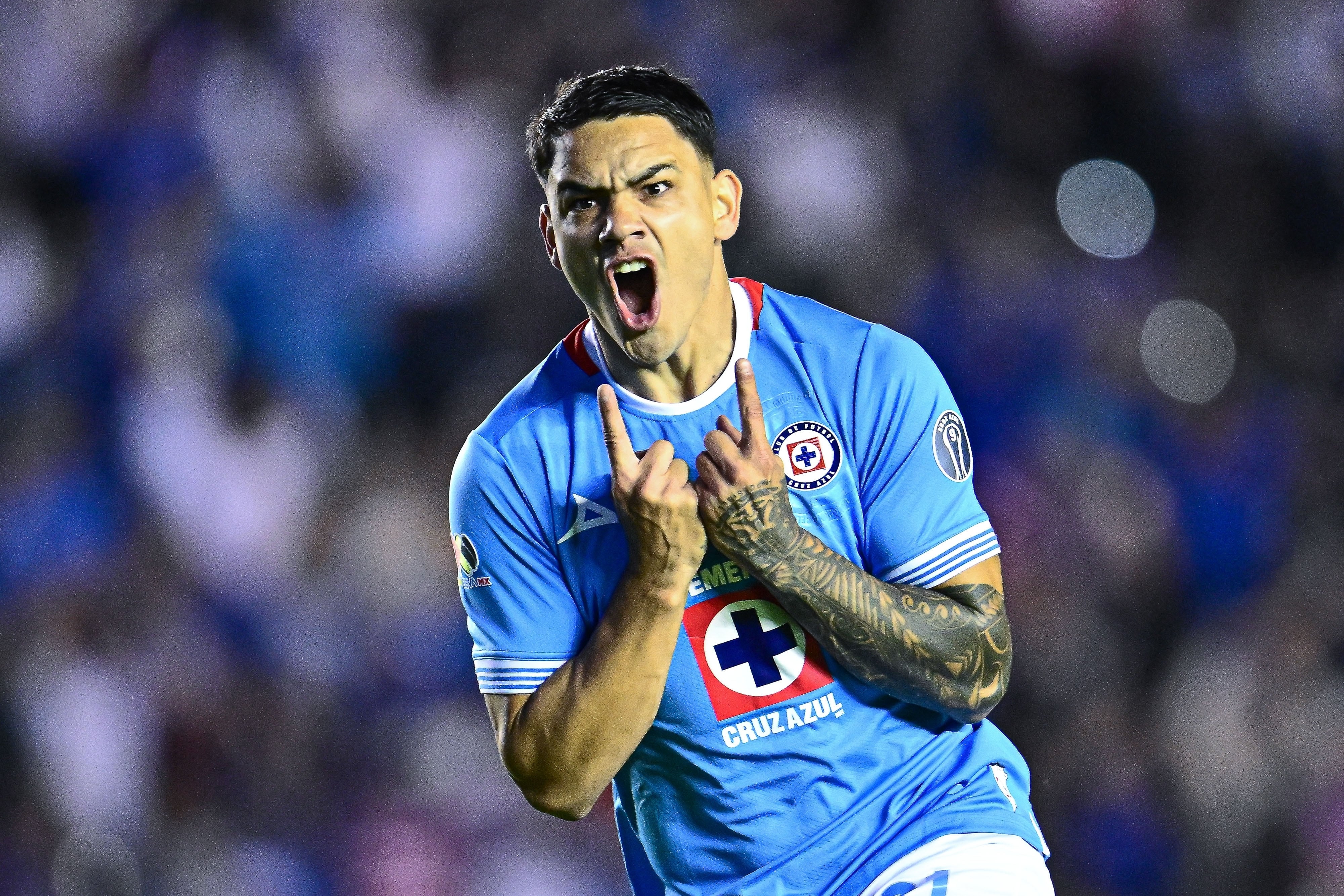 El Toro Fernández, jugador de Cruz Azul.