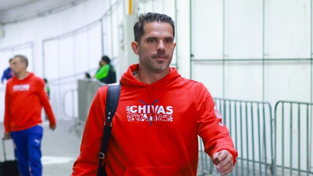 Fernando Gago se quedaría tres años más en Chivas, gracias a Boca Juniors