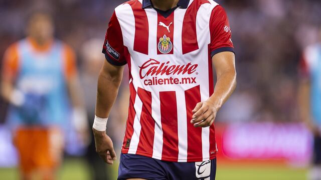 Referente de Chivas se iría del equipo tras fracaso en el Apertura 2024