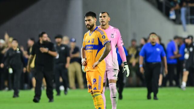 CM de Tigres comete brutal error al una frase del himno de Rayados